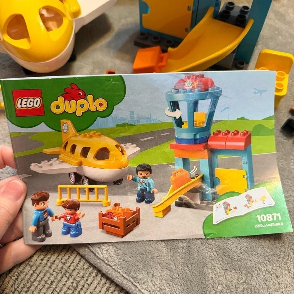 LEGO DUPLO 10871 Airport Airplane Set Plane Tower‎ Figures Incomplete w/